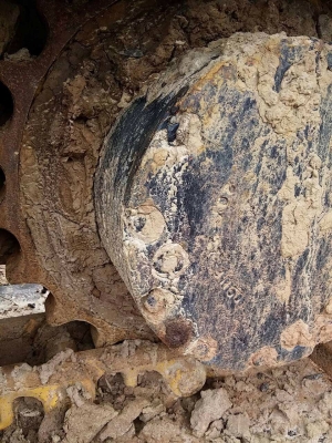 ขายอะใหล่ตัด KOMATSU PC 200 รุ่น 7   บูมอาร์ม เฟรม เครื่อง ตัวเดิน โซ๋ ใบแทรค ทะเบียน และอุปกรณ์อื่นๆ