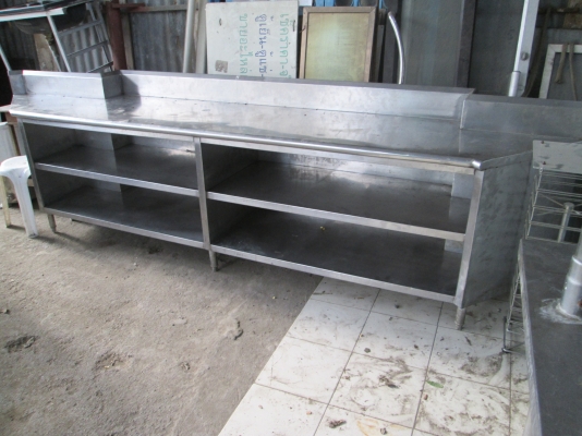 โต๊ะเตรียมแสตนเลส  หนา   โรงงาน  สภาพดีมาก  ราคานิดเดียว