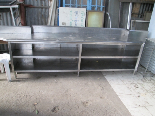 โต๊ะเตรียมแสตนเลส  หนา   โรงงาน  สภาพดีมาก  ราคานิดเดียว