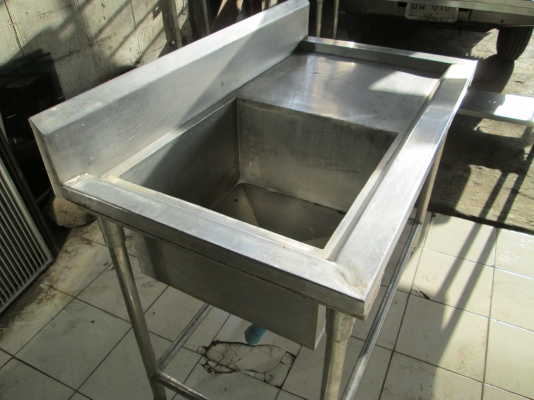 ชิงค์ล้างจานพร้อมใช้ สภาพใหม่ครับ ราคาถูกมากครับ ชิงค์ล้างจานพร้อมใช้ สภาพใหม่ครับ ราคาถูกมากครับ