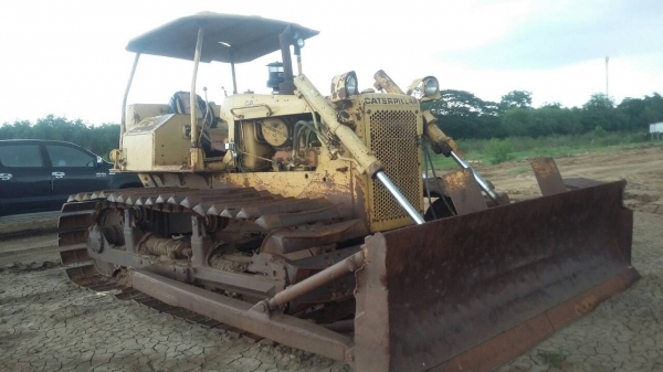 ขายแทรกเตอร์ D5B ตีนเป็ด เครื่อง 44v สภาพสวย ติดต่อได้ที่คุณ อ๊อฟ พิจิตร 086-737-9991 ขายแทรกเตอร์ D5B ตีนเป็ด เครื่อง 44v สภาพสวย ติดต่อได้ที่คุณ อ๊อฟ พิจิตร 086-737-9991