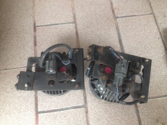 สปรอทไลท์ RAYBRIG เหลืองของเก่าญี่ปุ่นเเท้สภาพสวยคู่ละ