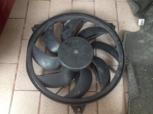 พัดลมเป่ายุโรปของเก่าญี่ปุ่นสภาพสวยใช้งานได้ปกติ