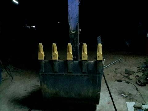 ขาย KOMATSU PC 128US1 สภาพสวยพร้อมใช้ ติดต่อได้ที่คุณ อ๊อฟ พิจิตร 086-737-9991 ขาย KOMATSU PC 128US1 สภาพสวยพร้อมใช้ ติดต่อได้ที่คุณ อ๊อฟ พิจิตร 086-737-9991