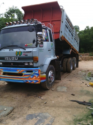 สิบล้อ อีซูซุ 240 นางฟ้าแท้ ดั้มสามมิตร สภาพเยี่ยมคู่เดิมสวยจัดพร้อมใช้งาน ทะเบียนพร้อมโอน ราคาต่อรองหน้างาน สิบล้อ อีซูซุ 240 นางฟ้าแท้ ดั้มสามมิตร สภาพเยี่ยมคู่เดิมสวยจัดพร้อมใช้งาน ทะเบียนพร้อมโอน ราคาต่อรองหน้างาน