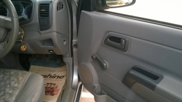 ขาย ISUZU DMAX 2.5 SX ปี 2006/2549 เครื่องดี คัสซีสวย พาวเวอร์ แอร์เย็น ทะเบียนพร้อมโอน ราคาต่อรองได้