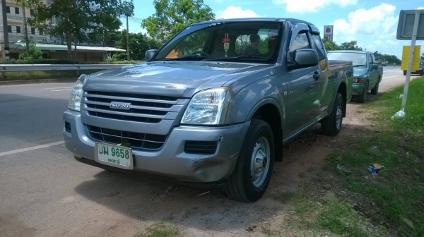 ขาย ISUZU DMAX 2.5 SX ปี 2006/2549 เครื่องดี คัสซีสวย พาวเวอร์ แอร์เย็น ทะเบียนพร้อมโอน ราคาต่อรองได้