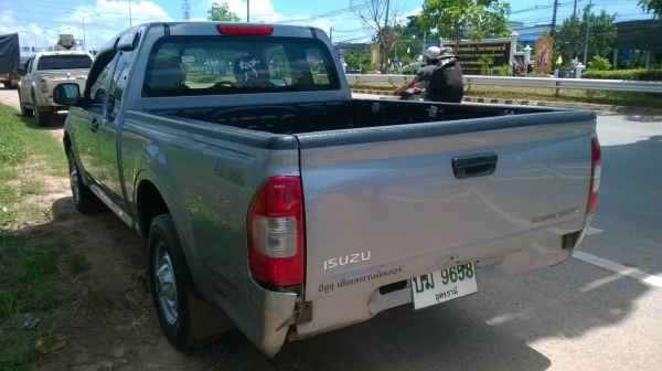 ขาย ISUZU DMAX 2.5 SX ปี 2006/2549 เครื่องดี คัสซีสวย พาวเวอร์ แอร์เย็น ทะเบียนพร้อมโอน ราคาต่อรองได้