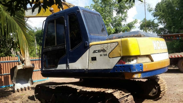 ขาย KOBELCO SK120 m3 สภาพสวยพร้อมใช้  ติดต่อได้ที่คุณ อ๊อฟ พิจิตร 086-737-9991