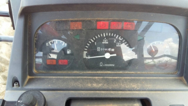 ขายด่วนรถไถKUBOTA-105-Sทำงานได้700ชัวโมงปี55รถสวย