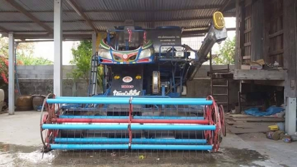 ขายรถเกี่ยวข้าว ปี 52 เกษตรพัฒนา รุ่น ไอ้หนุ่มไวไฟ