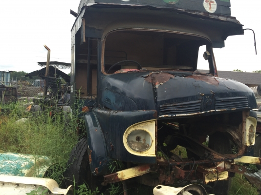 ขายซากรถHINO SG221L-10696...6ล้อใหญ่ ยาง900-20 มีคัสซี คานหน้า เฟืองท้าย ล้อยางกระทะ5ชุด.เล่ททะเบียนพร้อมชุดโอน..ครบ