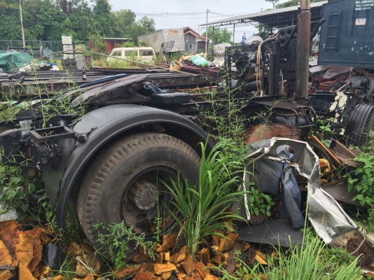 ขายซากรถHINO SG221L-10696...6ล้อใหญ่ ยาง900-20 มีคัสซี คานหน้า เฟืองท้าย ล้อยางกระทะ5ชุด.เล่ททะเบียนพร้อมชุดโอน..ครบ