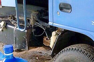 **485,000 บ.ต่อรอง/// 6ล้อดั้มดิน5คิว NKR-130เทอโบ **ขายISUZU NKR-130 เทอโบ 6ล้อดั้มดิน5คิว ช่วงล่างใหญ่ พร้อมใช้ ราคาเบา ISUZU NKR71LY52A3 4HG1-130 Turbo EURO-1 ฝาขาว ห้างแท้ ปี46 เครื่องเดิม เกียร์เดิม เครื่องฝาขาว ยอดนิยม แน่น แรง แห้ง ไม่เยิ้ม เกียร์ส **485,000 บ.ต่อรอง/// 6ล้อดั้มดิน5คิว NKR-130เทอโบ **ขายISUZU NKR-130 เทอโบ 6ล้อดั้มดิน5คิว ช่วงล่างใหญ่ พร้อมใช้ ราคาเบา ISUZU NKR71LY52A3 4HG1-130 Turbo EURO-1 ฝาขาว ห้างแท้ ปี46 เครื่องเดิม เกียร์เดิม เครื่องฝาขาว ยอดนิยม แน่น แรง แห้ง ไม่เยิ้ม เกียร์ส