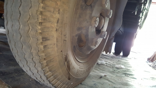 ขาย Toyata Bu30 เครื่อง 100 แรง กะบะเหล็กพื้นไม้สวย ยาว 4.20 เมตร