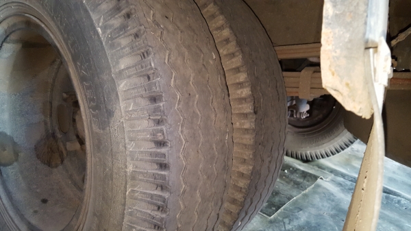 ขาย Toyata Bu30 เครื่อง 100 แรง กะบะเหล็กพื้นไม้สวย ยาว 4.20 เมตร