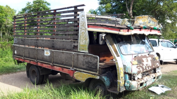 ขายรถ6ล้ออีสุเครื่อง115ตามสภาพมี2คันคับ