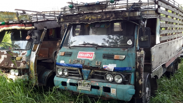 ขายรถ6ล้ออีสุเครื่อง115ตามสภาพมี2คันคับ