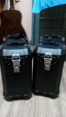 ขายปี๊บข้างสวยๆ สีดำ ของใหม่ไม่เคยใช้งาน ขนาด 36 L พร้อมกุญแจ 13500