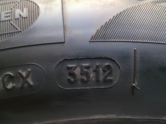 ขายแม็กTOYOTA 4รูขอบ14 พร้อมยาง มิชลิน 175/65R14 ปี12 สวยๆ จำนวน 1 ชุด 2800