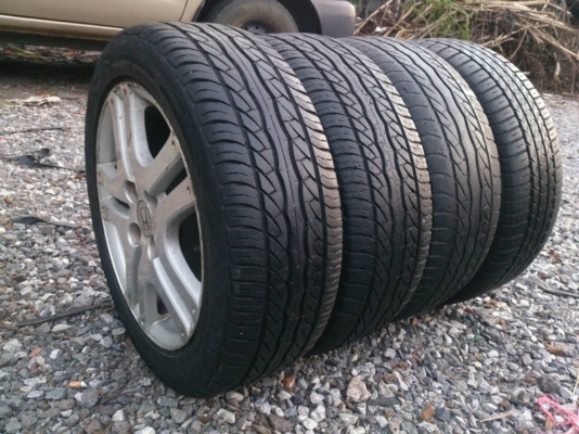 ขายแม็ก HONDA 4รูขอบ15 พร้อมยาง MAXXIS 185/55R15 ถูกๆ จำนวน 1 ชุด