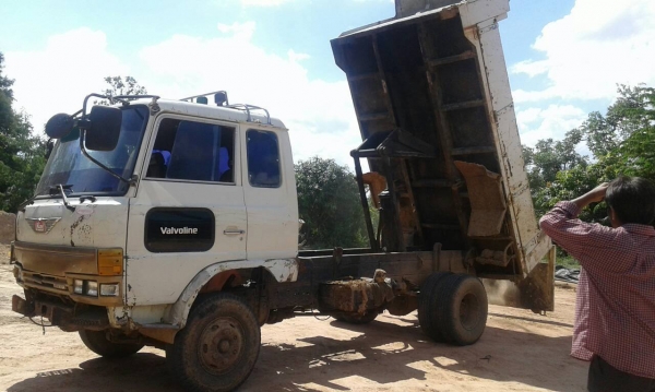 **480,000 บ.ต่อรอง/// 6ล้อดั้มดิน5คิว HINO RANGER 195 **ขาย HINO RANGER 195HP 6ล้อดั้มดิน5คิว ราคาเบาๆ HINO RANGER FD164B HO6C-Turbo 195แรง เครื่อง แน่น แรง เกียร์ดี ไม่หลุด ครับ ช่วงล่างใหญ่ F หน้า-หลัง คัสซีใหญ่ คัสซีดี สวย เดิมๆ ไม่ปะ ไม่มีผุ ครับ กระบ **480,000 บ.ต่อรอง/// 6ล้อดั้มดิน5คิว HINO RANGER 195 **ขาย HINO RANGER 195HP 6ล้อดั้มดิน5คิว ราคาเบาๆ HINO RANGER FD164B HO6C-Turbo 195แรง เครื่อง แน่น แรง เกียร์ดี ไม่หลุด ครับ ช่วงล่างใหญ่ F หน้า-หลัง คัสซีใหญ่ คัสซีดี สวย เดิมๆ ไม่ปะ ไม่มีผุ ครับ กระบ