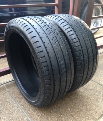 ยางคู่ Sunny 225 40 18 ปลายปี13 ดอกเต็ม ยางคู่ Sunny 225 40 18 ปลายปี13 ดอกเต็ม