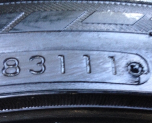 ยางคู่ Toyo 215 40 18 ปลายปี11 ดอกลึก สภาพสวย ยางคู่ Toyo 215 40 18 ปลายปี11 ดอกลึก สภาพสวย