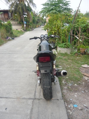 วุฒินนบุรี// CB400sfมีอินวอยแท้ๆเครื่องดีท่อแต่งสวยๆราคาโดนใจขายด่วนคับ