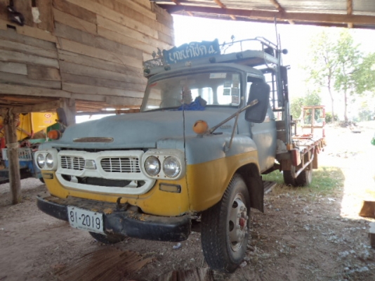 ขายรถอีซูซุ6ล้อเทเลอร์ เข็นรถเกียว  สภาพพร้อมใช้