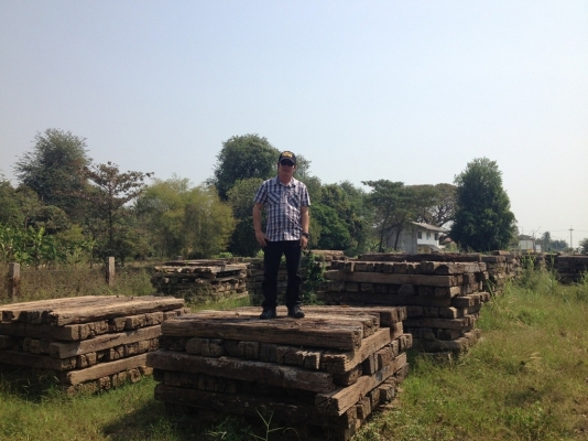 ขายไม้หมอนรถไฟจำนวนมากพร้อมบริการขนส่ง