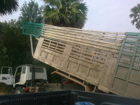 ขายรถบรรทุก 10 ล้อ  2 เพลา ดั้มพร้อมใช้งาน