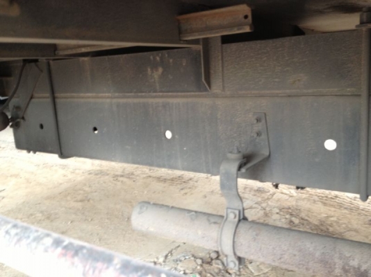 รถฮีโน่ 6 ล้อ หลังถนน FC4J  170 แรงม้า  ติดเฮี้ยบ 3 ตัน ปี 48  สนใจติดต่อ 081 - 6079515