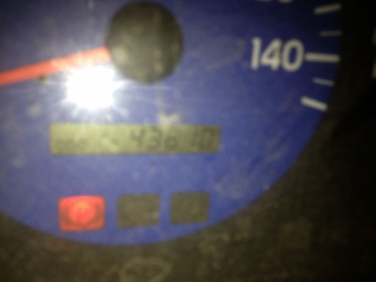 รถฮีโน่ 6 ล้อ หลังถนน FC4J  170 แรงม้า  ติดเฮี้ยบ 3 ตัน ปี 48  สนใจติดต่อ 081 - 6079515