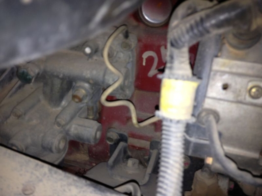 รถฮีโน่ 6 ล้อ หลังถนน FC4J  170 แรงม้า  ติดเฮี้ยบ 3 ตัน ปี 48  สนใจติดต่อ 081 - 6079515