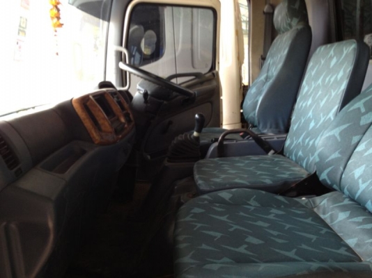 รถฮีโน่ 6 ล้อ หลังถนน FC4J  170 แรงม้า  ติดเฮี้ยบ 3 ตัน ปี 48  สนใจติดต่อ 081 - 6079515