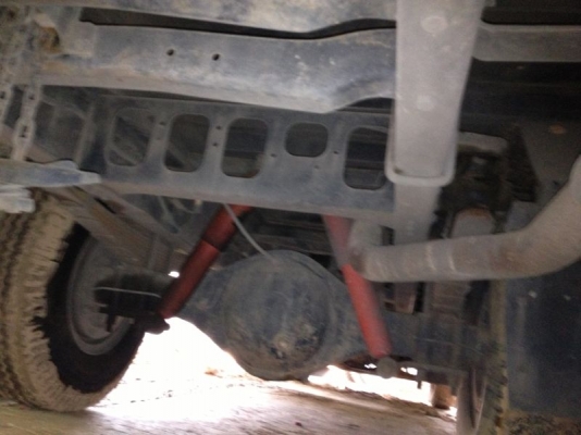 รถฮีโน่ 6 ล้อ หลังถนน FC4J  170 แรงม้า  ติดเฮี้ยบ 3 ตัน ปี 48  สนใจติดต่อ 081 - 6079515