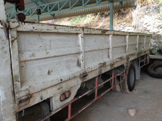 รถฮีโน่ 6 ล้อ หลังถนน FC4J  170 แรงม้า  ติดเฮี้ยบ 3 ตัน ปี 48  สนใจติดต่อ 081 - 6079515