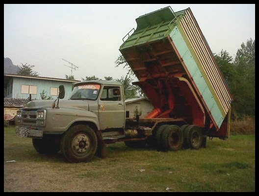 10 ล้อ หน้ายาว 2เพลาดั้ม สวยๆ