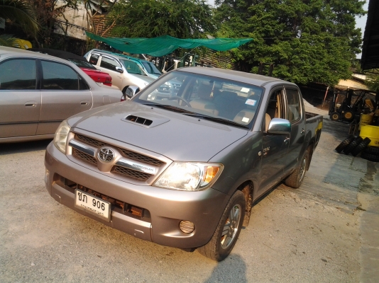 ขายด่วน TOYOTA VIGO 2.5  4ประตู สภาพสวย เดิมๆ ป.ชั้น 1ไมล์1280000 ปี 2007 สนใจติดต่อ  นัท 083-6333393