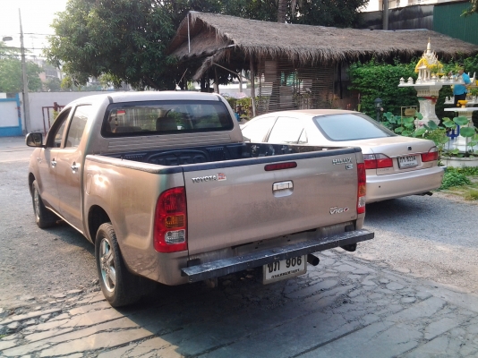 ขายด่วน TOYOTA VIGO 2.5  4ประตู สภาพสวย เดิมๆ ป.ชั้น 1ไมล์1280000 ปี 2007 สนใจติดต่อ  นัท 083-6333393