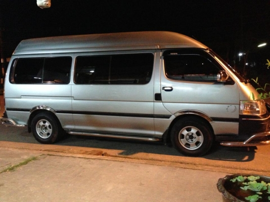 ขายรถตู้ Toyota Commuter หัวจรวด ปี 2000 ขายรถตู้ Toyota Commuter หัวจรวด ปี 2000