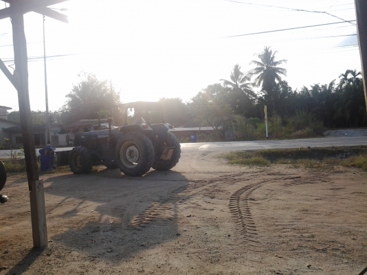 รถไถฟอร์ท นิวฮอนแลนด์ สองเพลา หกสูบ เล่มพร้อมค่ะ คุณทรรศนะ จ.ชลบุรี มัดจำมาเรียบร้อยแล้วจ๊ะ รถไถฟอร์ท นิวฮอนแลนด์ สองเพลา หกสูบ เล่มพร้อมค่ะ คุณทรรศนะ จ.ชลบุรี มัดจำมาเรียบร้อยแล้วจ๊ะ