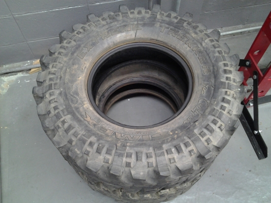 ขายยาง MUD 35 ครับ ลองเข้าดูก่อนรูปเยอะครับ