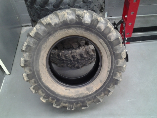 ขายยาง MUD 35 ครับ ลองเข้าดูก่อนรูปเยอะครับ