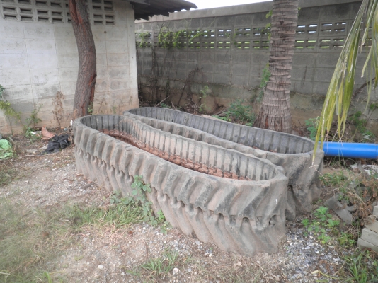 ขายแทรคยางรถแทรคเตอร์ KOMATSU D2