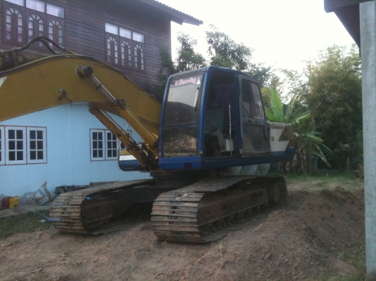 ขายkobelco  sk200 3 สภาพพร้อมใช้ เจ้าของขายเอง 0892836837