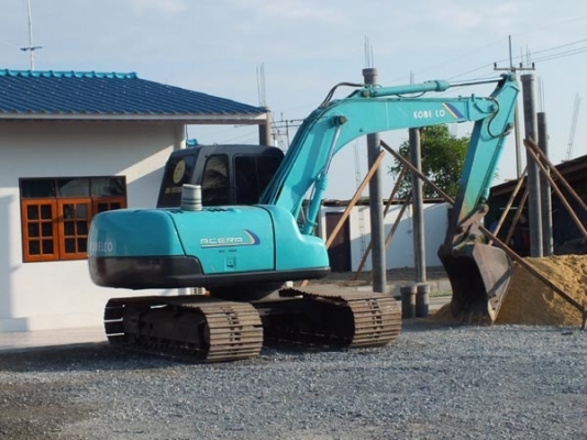 ต้องการคนขับรถแบคโฮ คนขับแท็กเตอร์ คนขับรถเทรนเลอร์