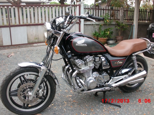 ขาย cb750 ทะเบียนแท้ๆ เดิมๆสวยๆ 0871932771