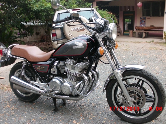 ขาย cb750 ทะเบียนแท้ๆ เดิมๆสวยๆ 0871932771